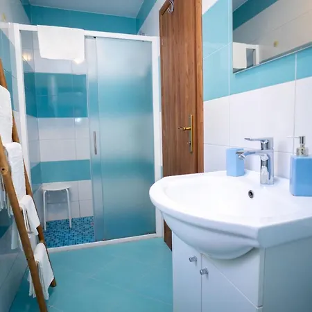 بيت للعطل Stone House Marino *