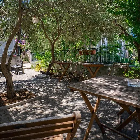 Stone House Marino *