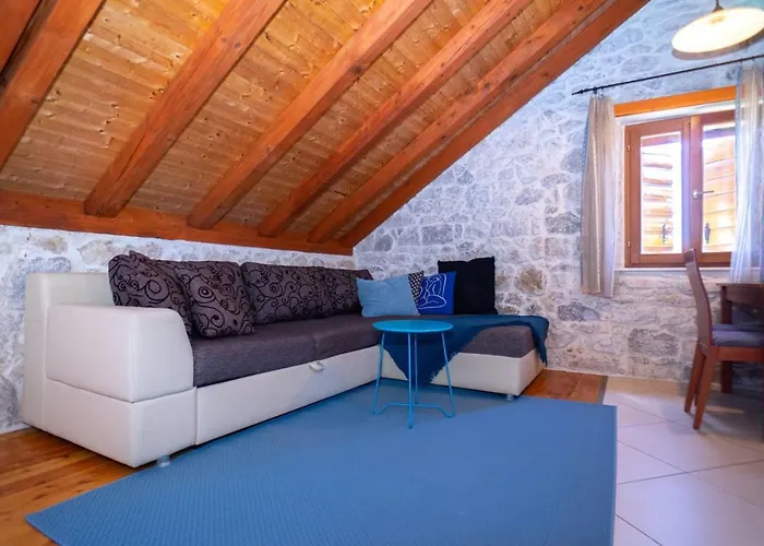 Stone House Marino Будинок відпочинку Трогір