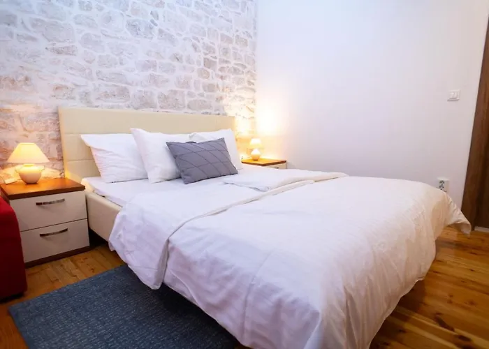 Stone House Marino Будинок відпочинку Трогір