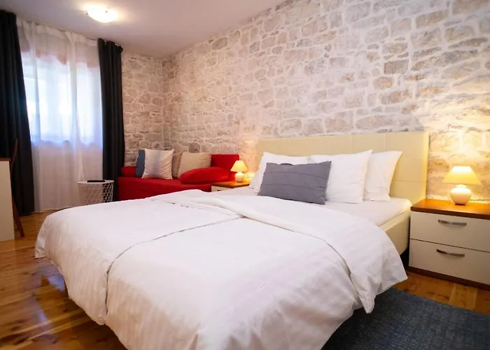 Vakantiehuis Stone House Marino *