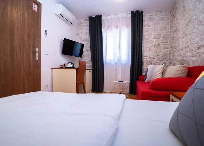 Stone House Marino Будинок відпочинку Трогір