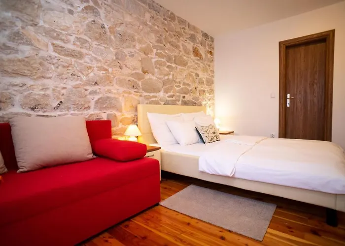 Stone House Marino Будинок відпочинку Трогір