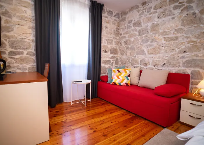 Stone House Marino Vakantiehuis *