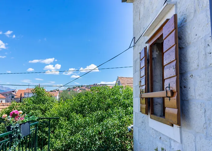 Stone House Marino Будинок відпочинку *