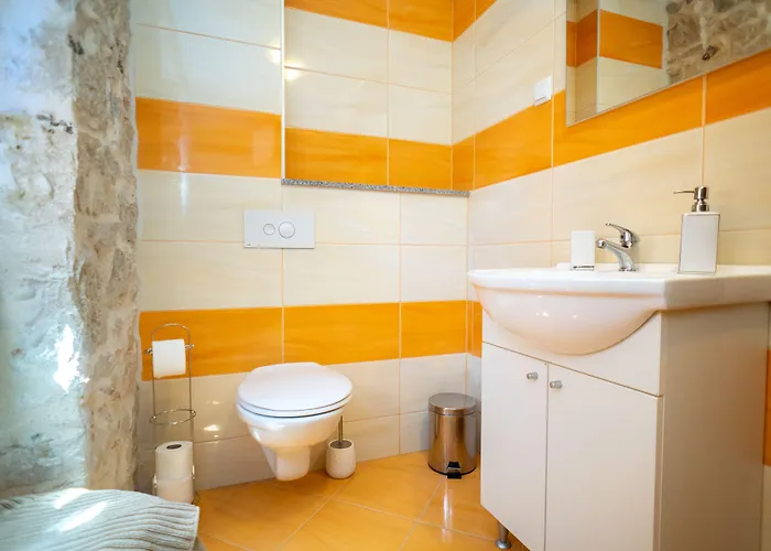 Stone House Marino Vakantiehuis *