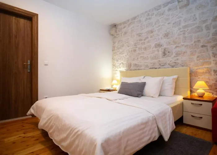 Stone House Marino Vikendica *