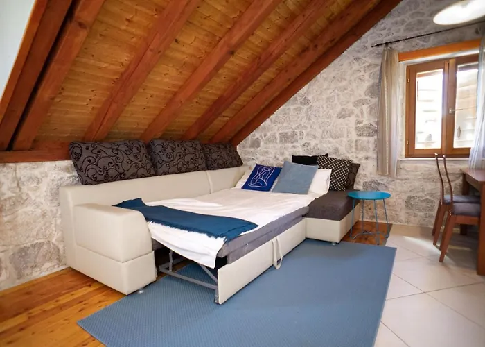 Stone House Marino Vikendica *